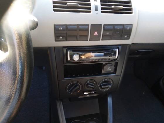VOLKSWAGEN GOL 1.0 MI 16V TURBO GASOLINA 2P MANUAL G.III